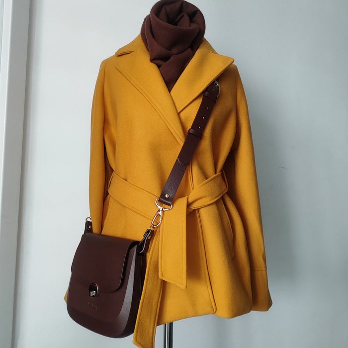 Nowy płaszcz wiosenny damski Mohito