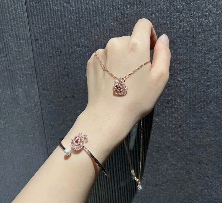 Набір браслет та сережки Swarovski iconic