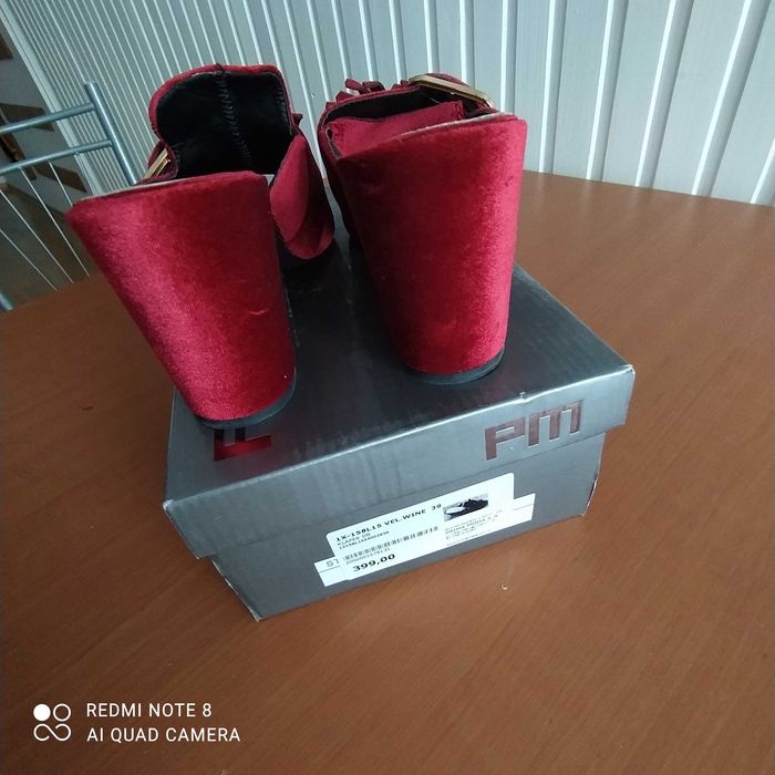 Sprzedam buty damskie nr 39