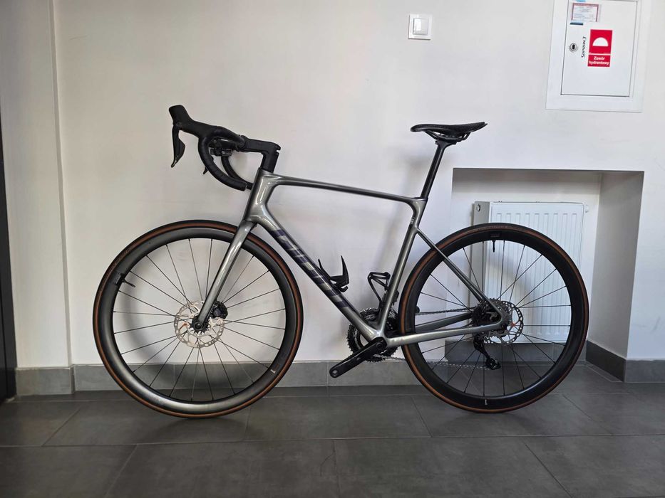 Giant Defy Advanced 1 2024 - rozmiar M/L, koła karbon SLR1, super stan