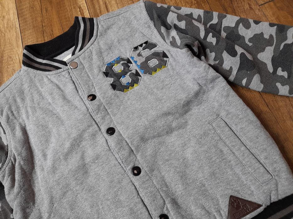 Smyk r. 134 ciepła bluza moro piękna