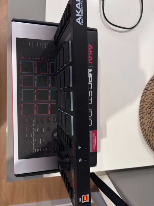 AKAI Professional MPC Studio - Como Nova
