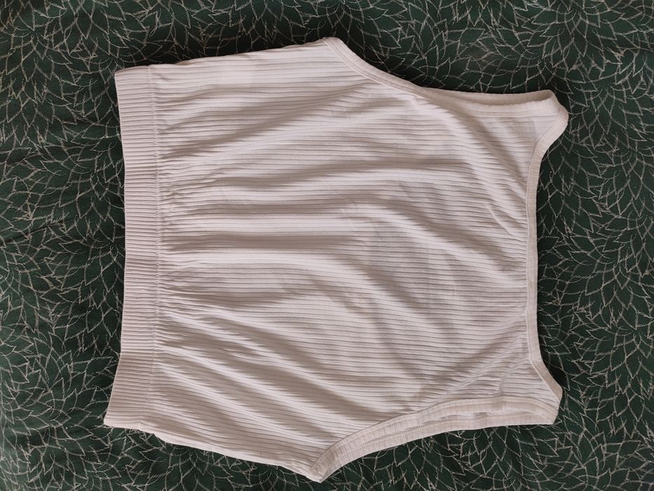 Top branco canelado da Zara novo