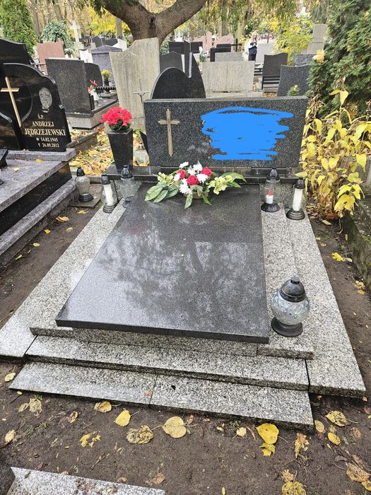 Nagrobek podwójny szeroki granit