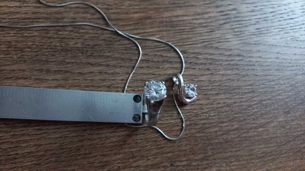 Sprzedam srebrny zestaw łańcuszek z zawieszką i duży pierścionek pr925