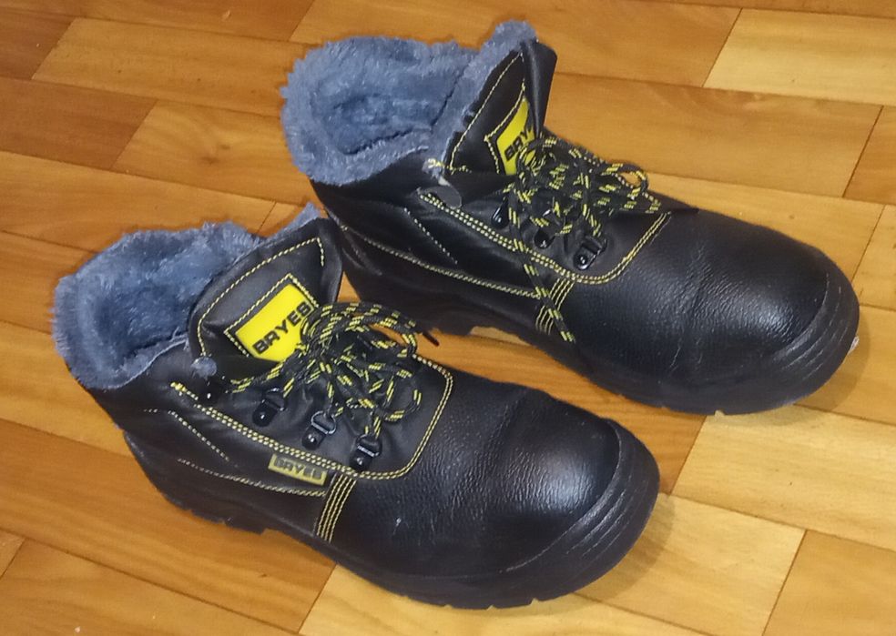 Зимнии рабочии ботинки  размер 45