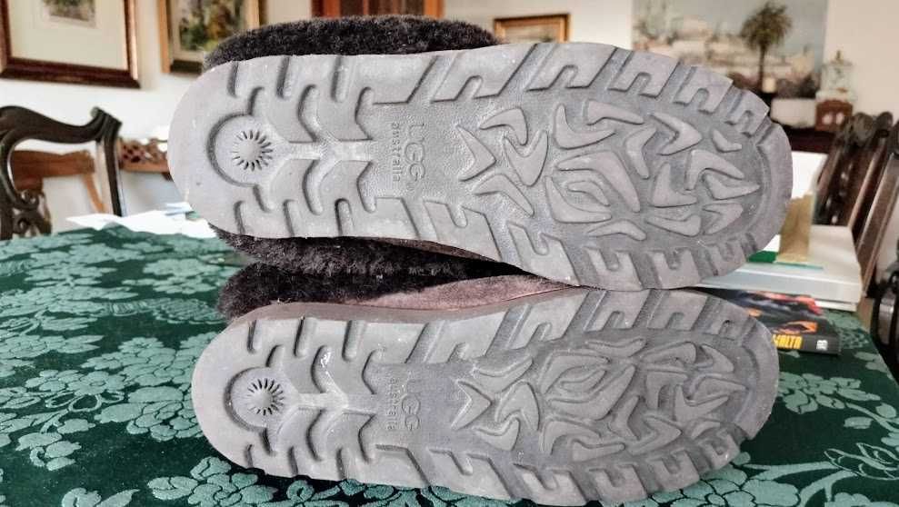 Botas UGG, castanhas todas em pele, senhora, nº 37, modelo único.