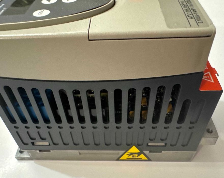 Falownik Schneider Electric ATV11HU05F1U 0,18kW - Nowy