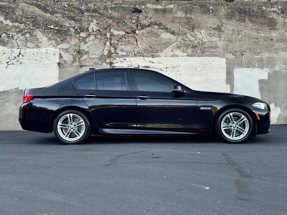 BMW 5 Series 528i      2016