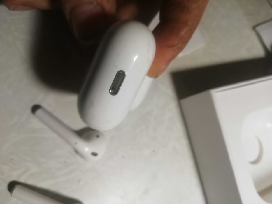 Apple airpods 2 generation 2019 a1938 + коробочка