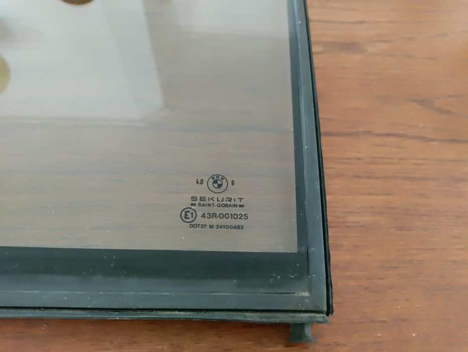 Vidro lateral direito drt BMW E34
