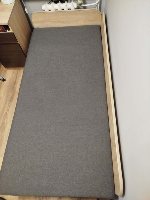 Tapczan jednoosobowy