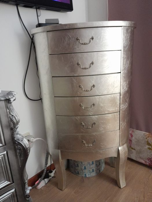 Camiseiro ou móvel de entrada