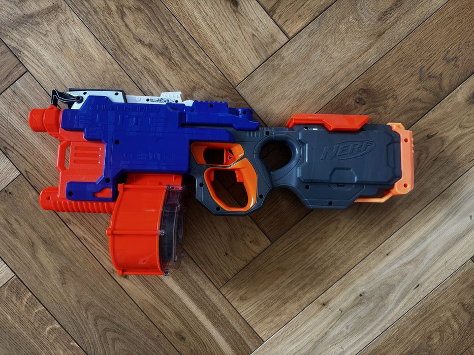 NERF N-Strike Elite HyperFire B5573 automatyczny karabin + magazynek