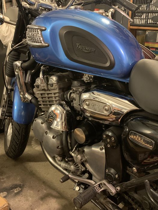 Triumph Thunderbird 900 Bonneville Custom, zarejestrowany
