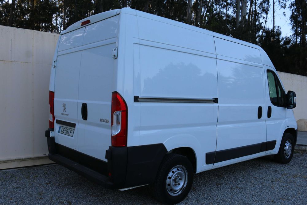 Peugeot Boxer 2019 L2H2 com Rampa