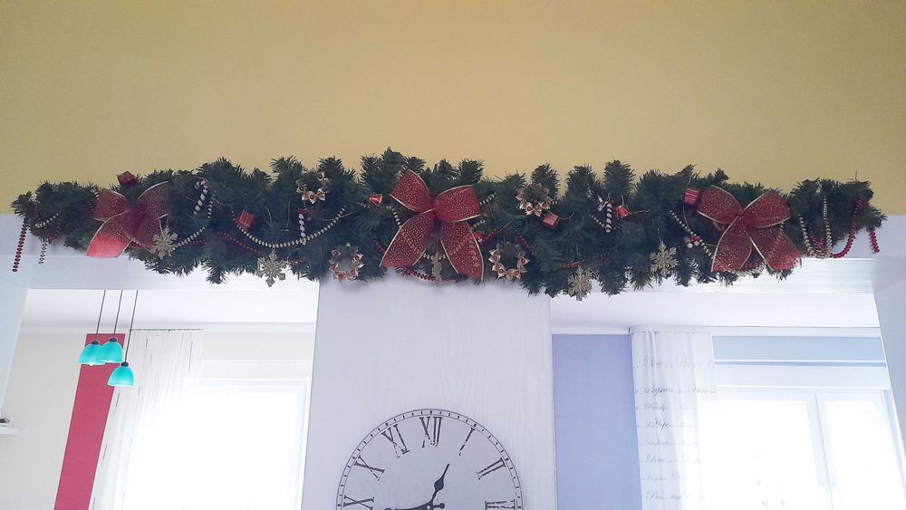 Gęsta GIRLANDA świąteczna ok 170 cm na ścianę, kominek, stół, komodę