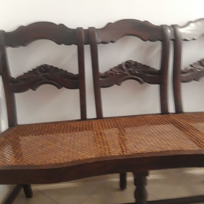 Canapé em palhinha para 4 lugares em madeira castanho (1,64mx 0,48 cm)