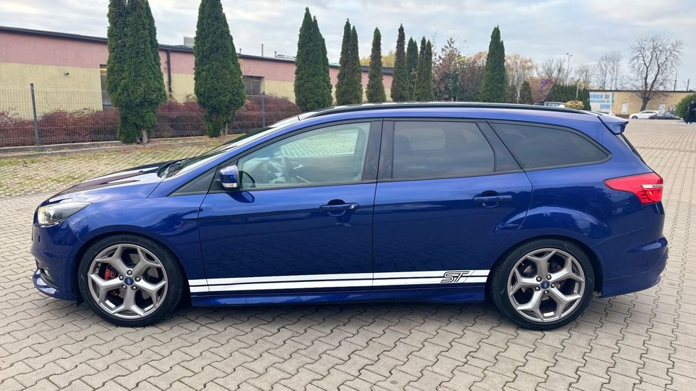Ford Focus Recaro Nowe opony Stan idealny!!!