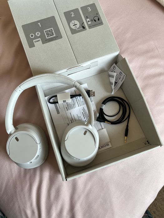 Headphones Sony WH-CH720N