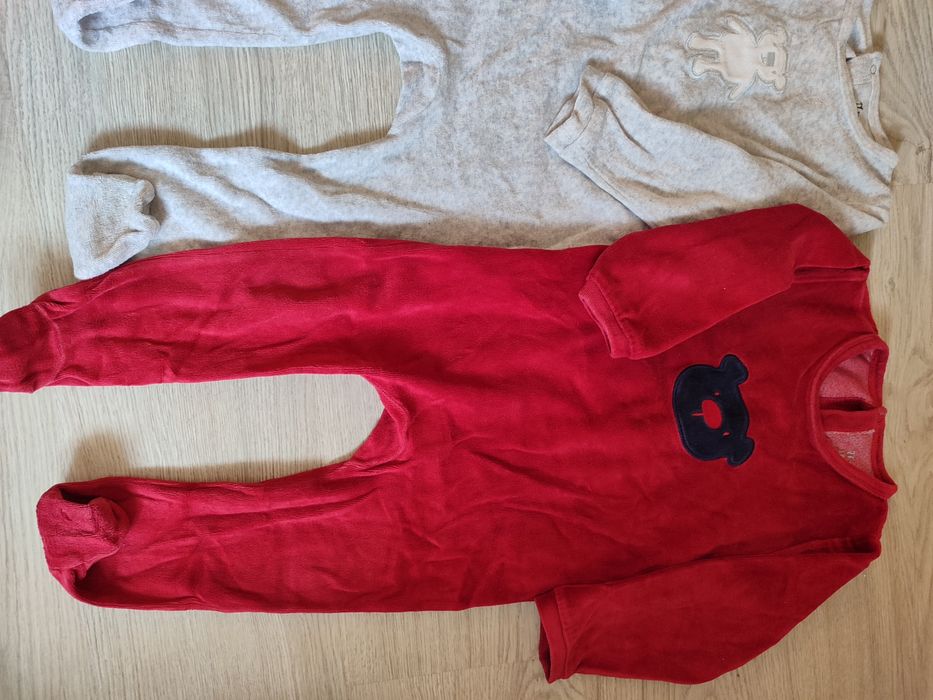 Conjunto de 4 pijamas quentes 18/24 meses