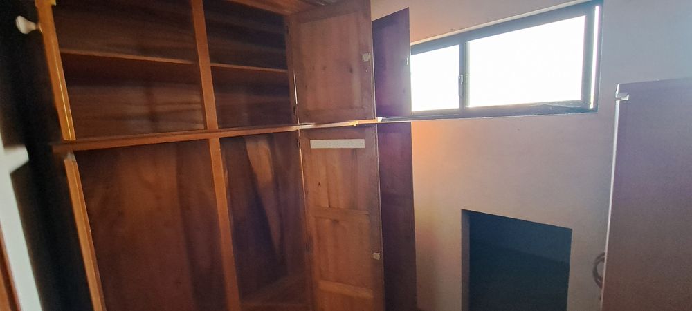 Espaço para arrumos - arrecadação