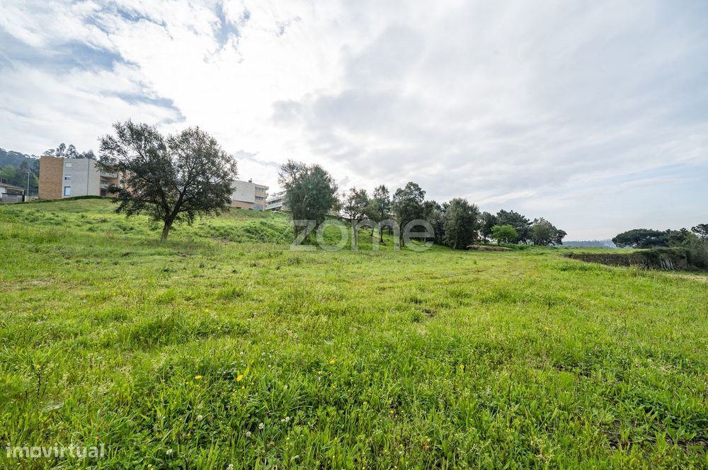 Terreno Urbanizável em Moure, Barcelos.