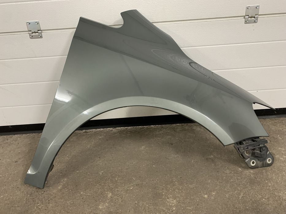 Golf V VI Plus błotnik prawy LA6Q idealny bez rdzy