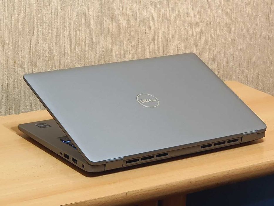Ноутбук Dell Latitude 7340 Intel Core i5-1345U RAM16Gb Батарея 14годин