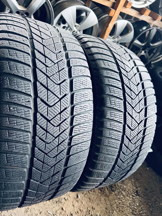 Шини Резина Зимові 255 40 18 Pirelli Sottozero3 RFT 2шт