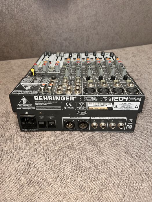 Мікшерний пульт BEHRINGER XENYX 1204FX