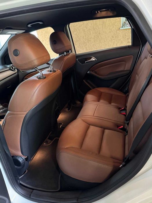 Mercedes-Benz B 250E