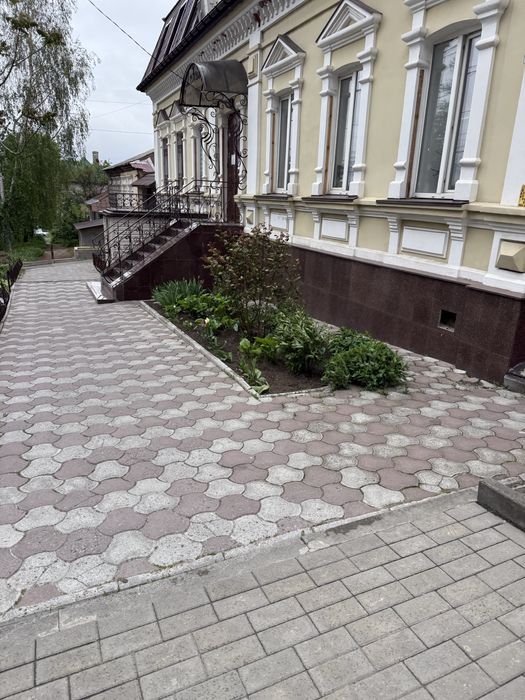 Здам  стильне комерційне приміщення Троїцький 37