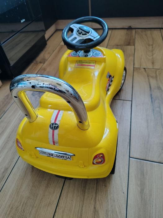 Jeździk samochód duży żółty