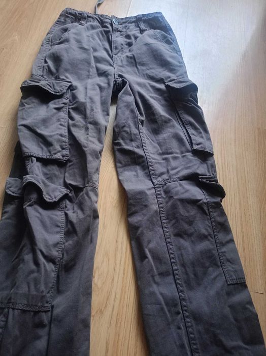 Bojówki Bershka multicargo, rozm. XXS (32)