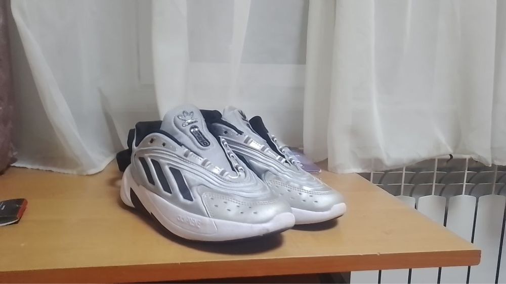 Кросовки adidas