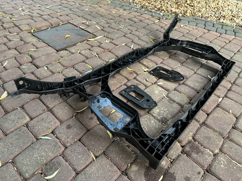 Audi A4 B8 8K Lift A5 8F0 Wzmocnienie Czołowe Przednie Pas Przód