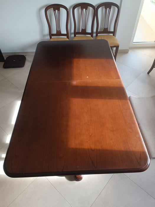Mesa de sala e ou cozinha + 6 cadeiras