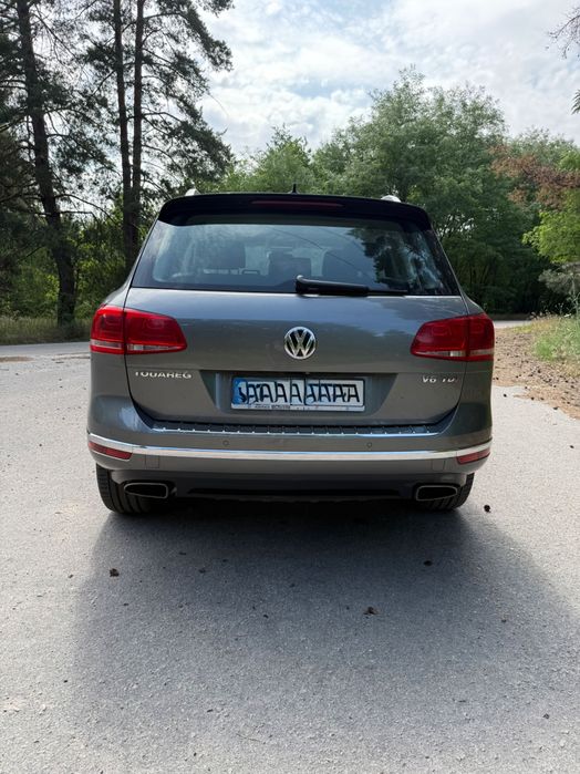 Volkswagen Touareg 2017 VIN WVGZZZ7PZHD043702 фото оголошення 10 з 19