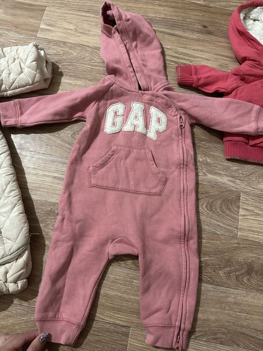 Дитячий одяг Adidas 6–9 міс. Gap