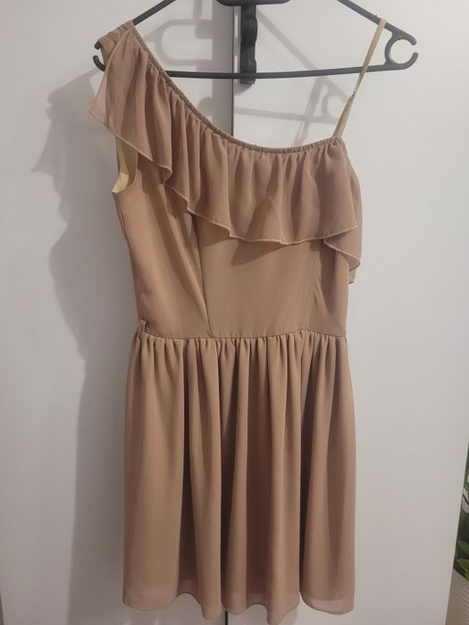 Nowa sukienka s kawa z mlekiem