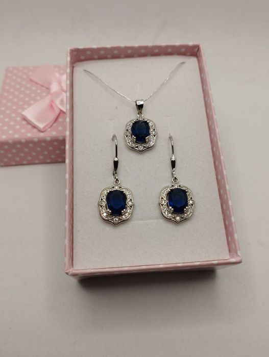 Srebrny komplet z granatowym kamieniem, próba 925