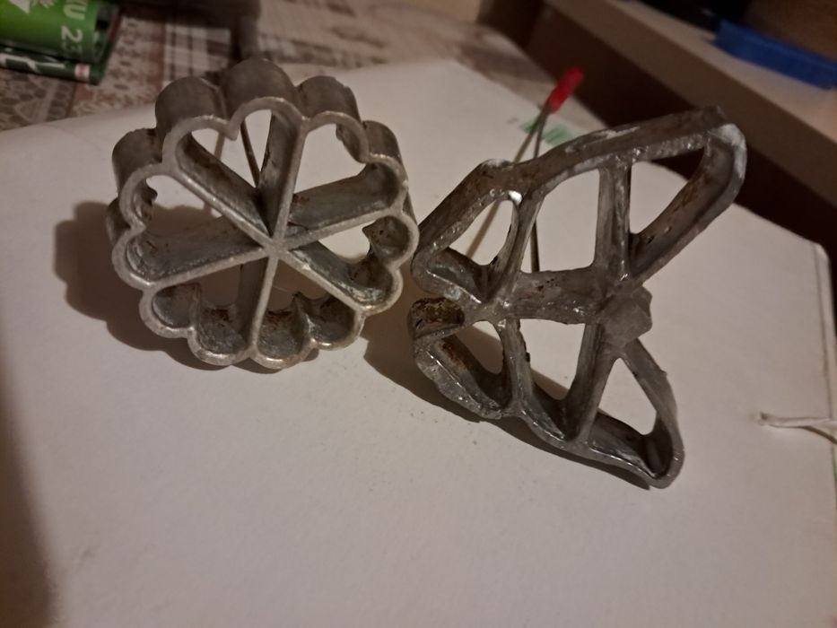 Rozetki motylek i kwiatek prl