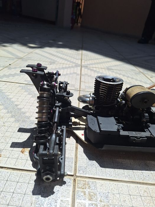 Xray xb8 2021 1/8TT