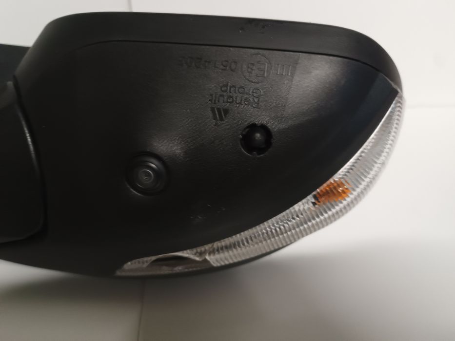 Dacia Daster lll prawe lusterko zewnętrzne.