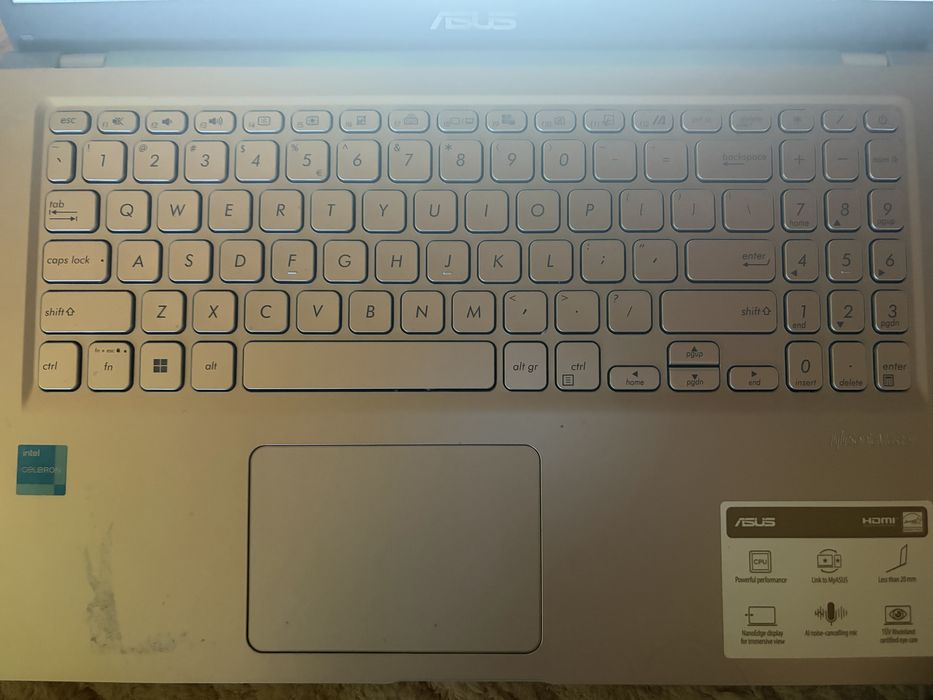 Laptos asus a516k