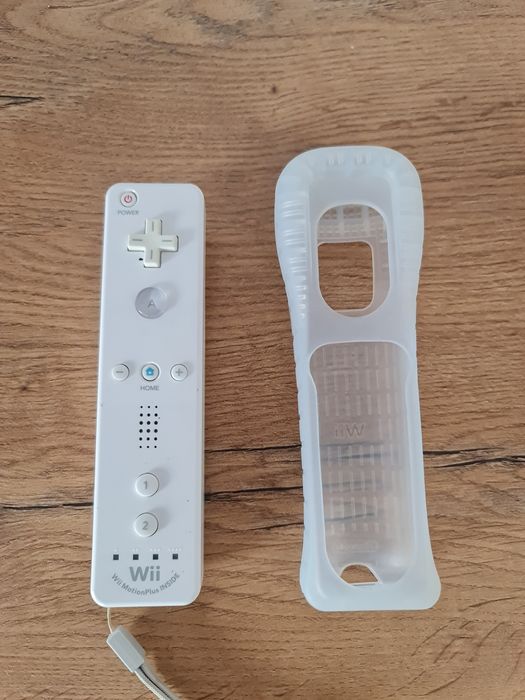 Wii kontroler Nintendo Wii motion plus inside biały.