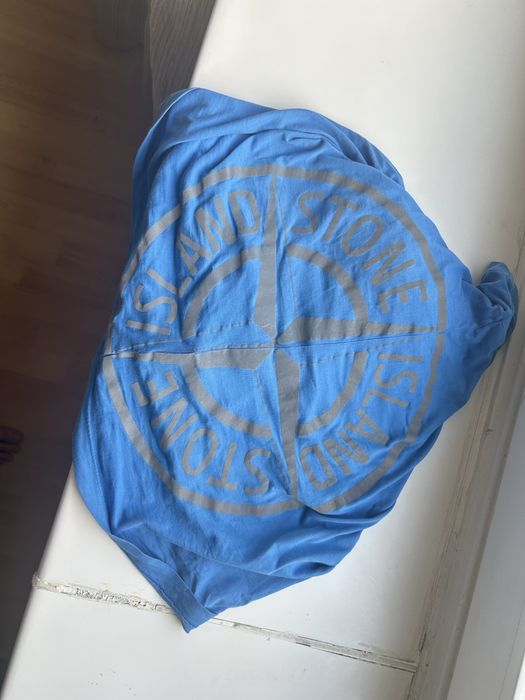 Футболкп stone island