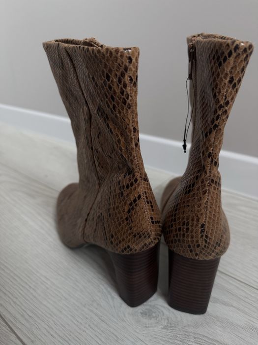 Міні чобітки жіночі