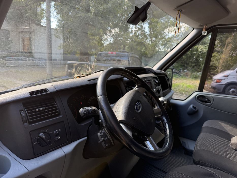 Ford Transit 2012